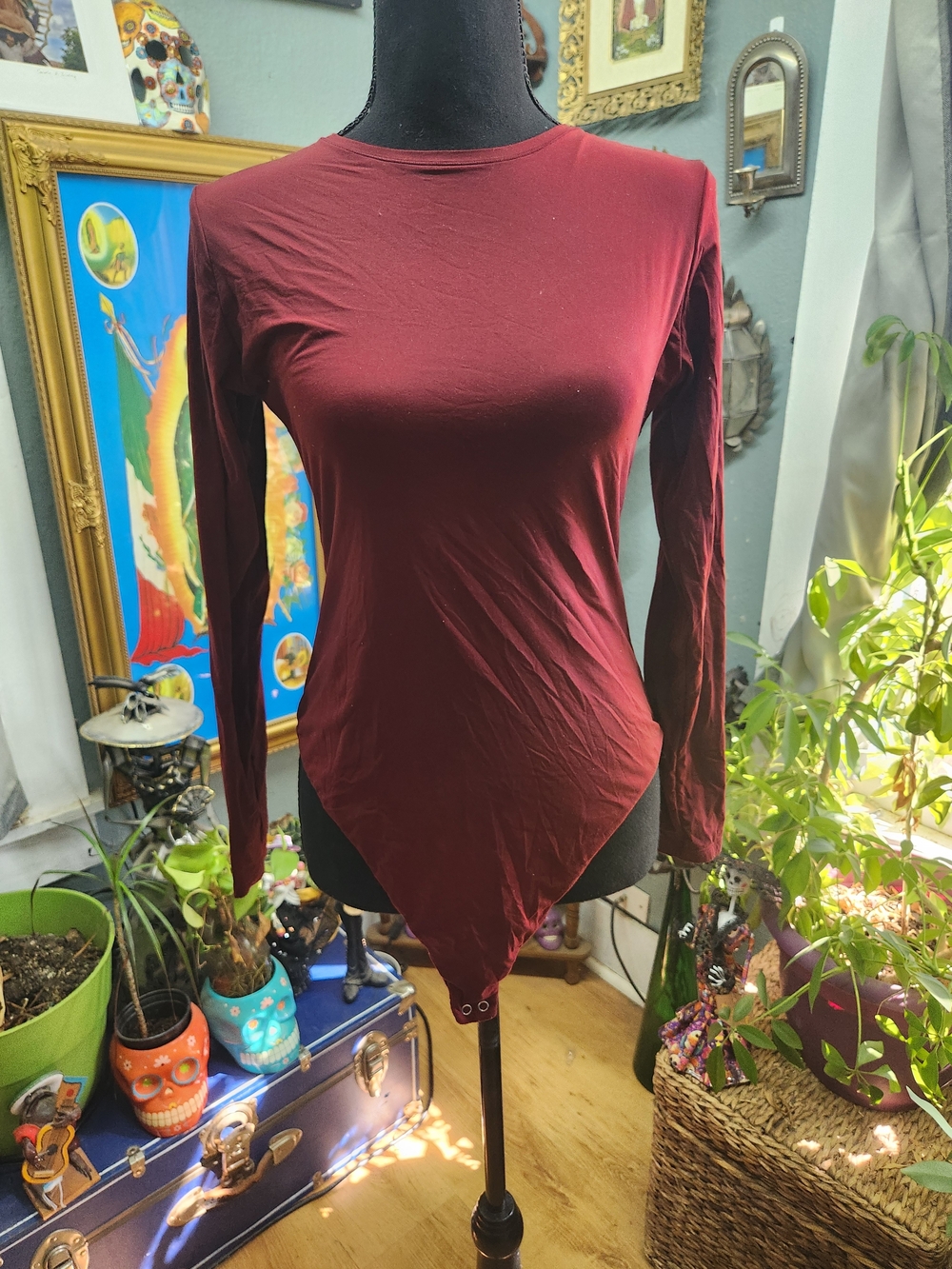 Auden Long-Sleeve Pointed Hem Bodysuit - Burgundy